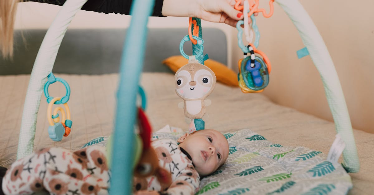 entdecken sie unsere hochwertigen babybetten, die komfort und sicherheit für ihr neugeborenes bieten. ideal für einen erholsamen schlaf ihres babys und ein stilvolles design für jedes kinderzimmer.