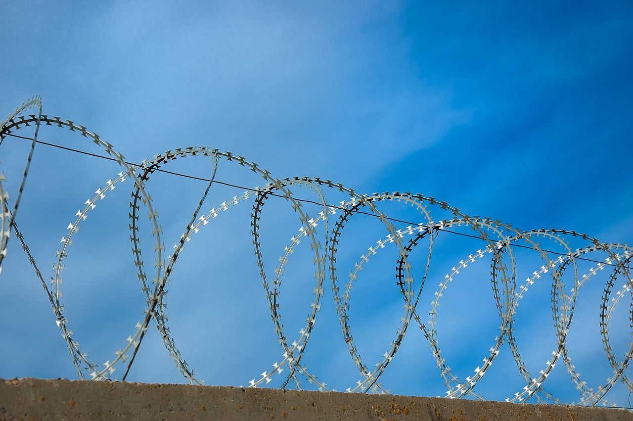 entdecken sie die bedeutung von grenzen in verschiedenen lebensbereichen. erfahren sie, wie gesunde grenzen zu einem besseren verständnis, zu mehr respekt und zu erfüllenderen beziehungen führen können.