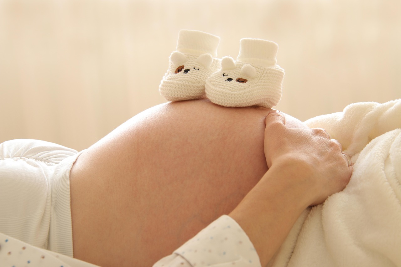unverzichtbare babyartikel für das wohl und die sicherheit ihres babys – von windeln bis babykleidung, alles, was sie für ihr neugeborenes brauchen.