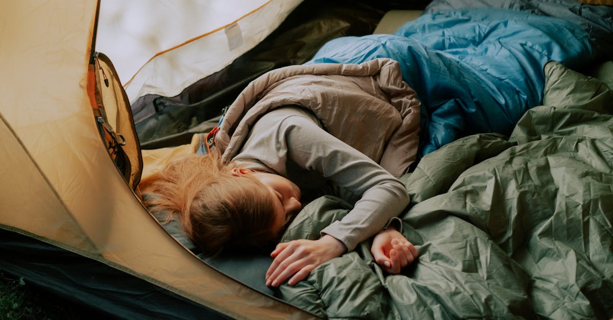 Schlafsack: Die besten Tipps für einen erholsamen Schlaf im Freien