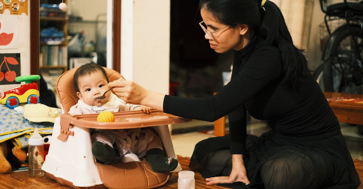 entdecken sie unsere hochwertigen hochstühle, die komfort und sicherheit für ihr baby bieten. ideal für jedes zuhause, einfach zu reinigen und stilvoll gestaltet.