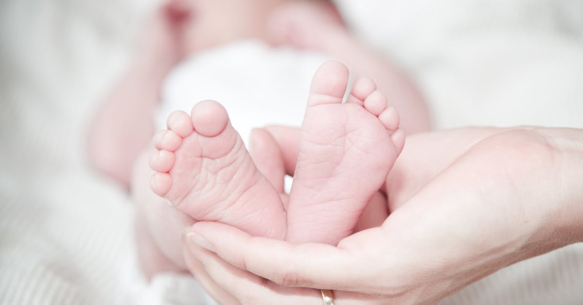 entdecken sie die besten tipps zur zahnärztlichen pflege für babys! erfahren sie, wie sie die zähne ihres kleinen schatzes gesund halten und karies vorbeugen können. von der richtigen putztechnik bis hin zu geeigneten zahnpflegeprodukten bieten wir ihnen alle informationen, die sie benötigen.