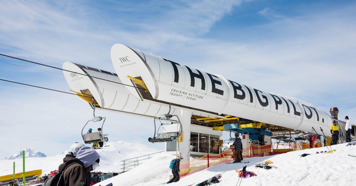 entdecken sie aufregende winteraktivitäten, von ski fahren über snowboarden bis hin zu winterlichen wanderungen. genießen sie die schönheit der kalten jahreszeit und erleben sie unvergessliche abenteuer im schnee!
