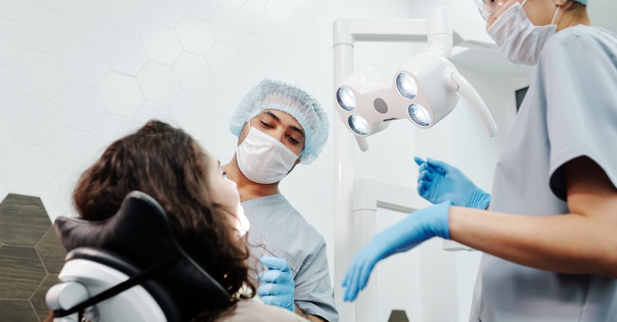 entdecken sie alles über karies: ursachen, symptome und effektive behandlungsmethoden, um ihre zahngesundheit zu schützen und zu verbessern.
