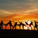 entdecken sie die bedeutung von freundschaft, ihre werte und wie sie unser leben bereichert. erfahren sie, wie freundschaften entstehen, sich entwickeln und uns durch höhen und tiefen begleiten.