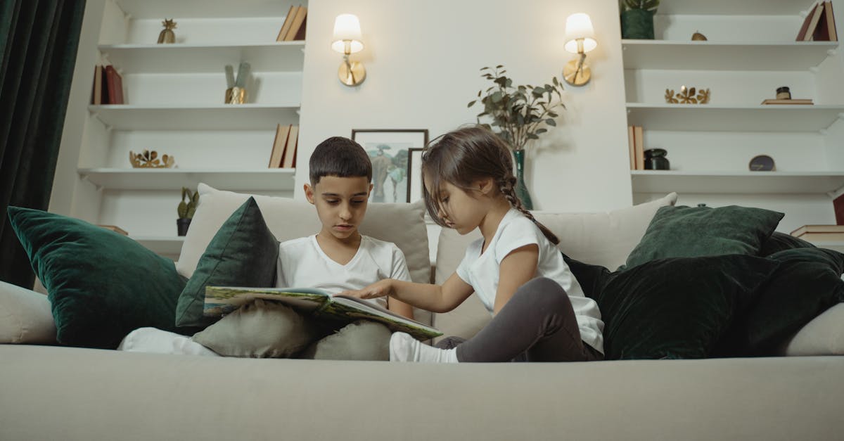 entdecken sie spannende aktivitäten rund um bilderbücher, die die fantasie anregen und das lernen fördern. ideal für kinder und eltern, um gemeinsam spaß zu haben und die liebe zur literatur zu teilen!
