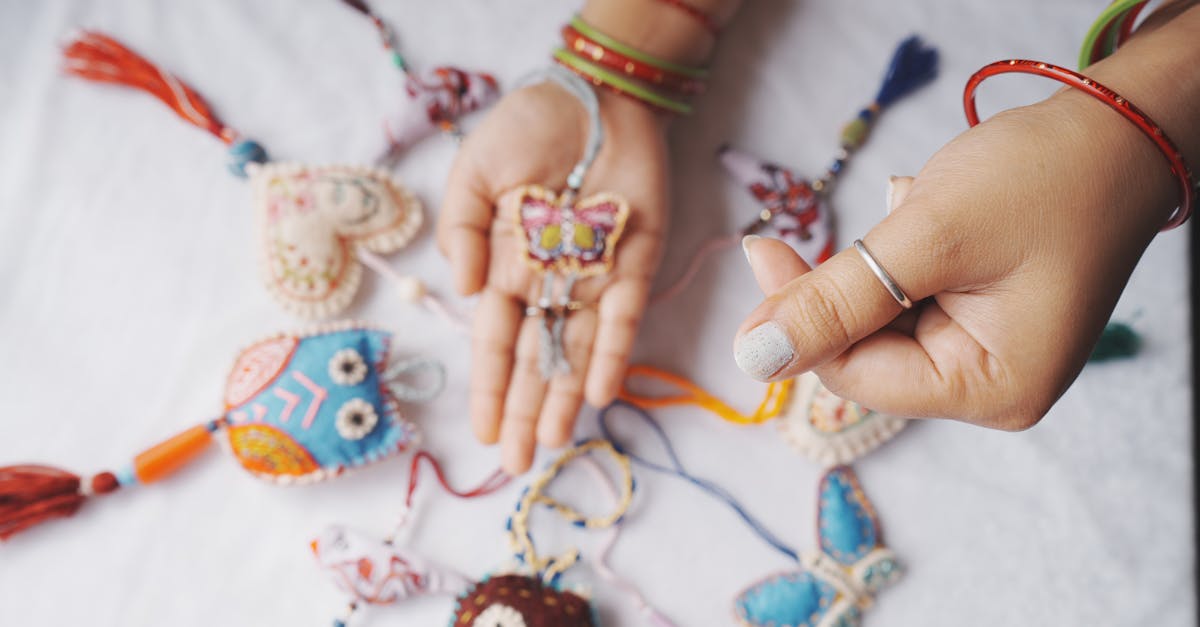 entdecken sie die welt des craftings! lassen sie ihrer kreativität freien lauf und lernen sie verschiedene techniken, um einzigartige, handgefertigte objekte zu kreieren. von bastelmaterialien bis zu inspirierenden ideen, finden sie alles, was sie brauchen, um ihre projekte zum leben zu erwecken.